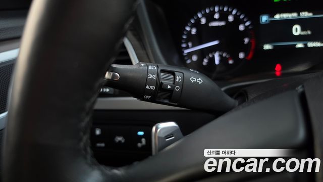 Genesis G80 2018 — photo 35