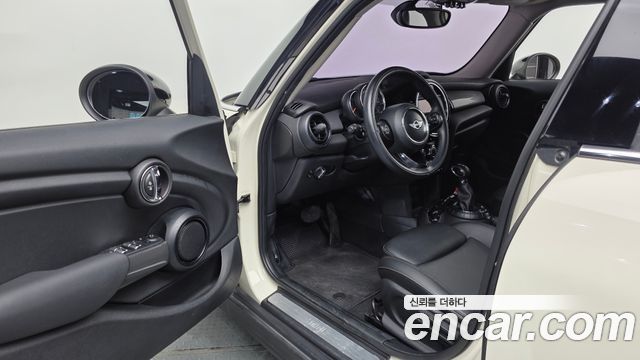Mini Cooper 2016 — photo 10