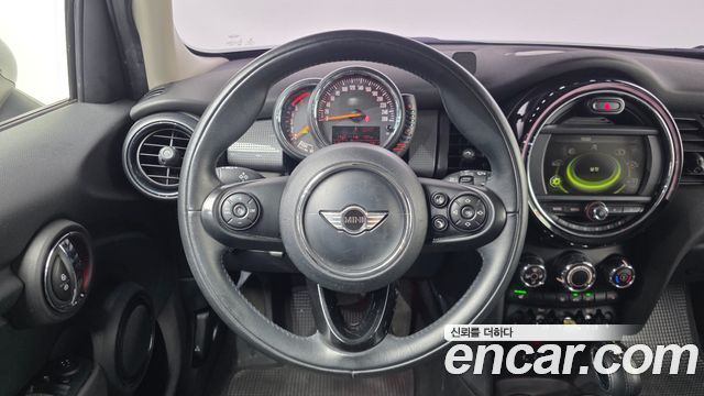 Mini Cooper 2016 — photo 13