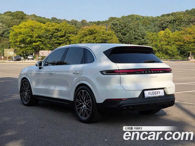 Porsche Cayenne 2024 — photo 2
