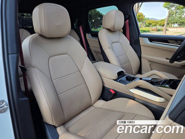 Porsche Cayenne 2024 — photo 18