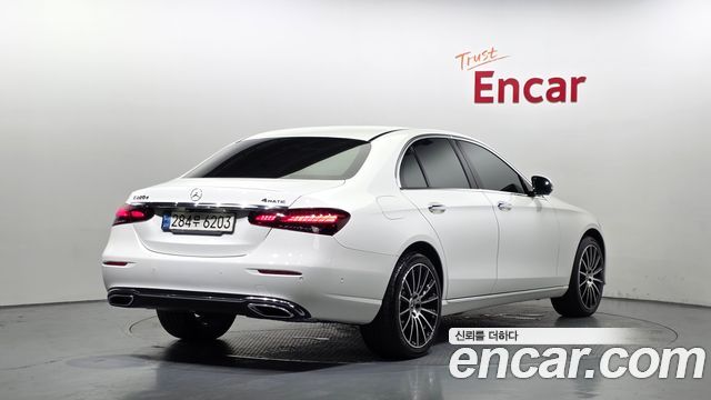 Mercedes-Benz E-Class 2021 — photo 2