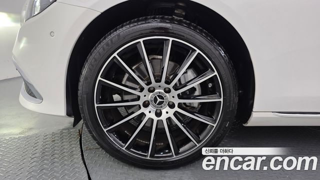 Mercedes-Benz E-Class 2021 — photo 5