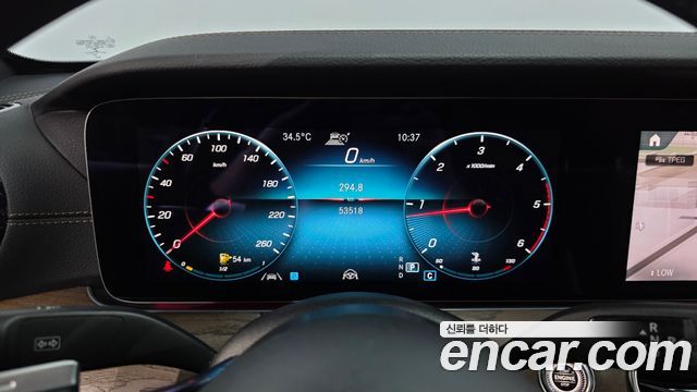 Mercedes-Benz E-Class 2021 — photo 8