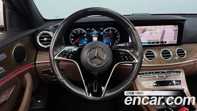 Mercedes-Benz E-Class 2021 — photo 13