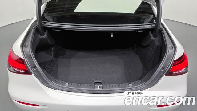 Mercedes-Benz E-Class 2021 — photo 19