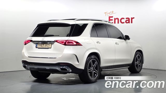 Mercedes-Benz GLE-Class 2021 — photo 2