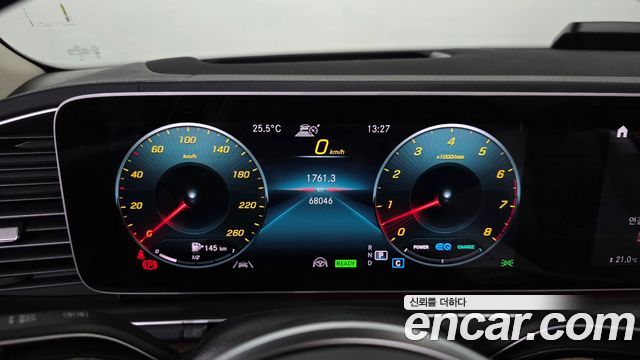 Mercedes-Benz GLE-Class 2021 — photo 11