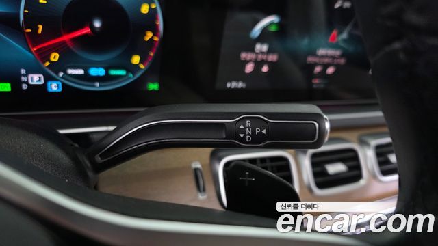 Mercedes-Benz GLE-Class 2021 — photo 12