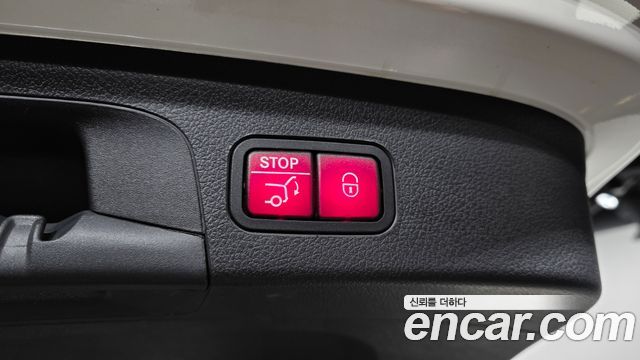 Mercedes-Benz GLE-Class 2021 — photo 24