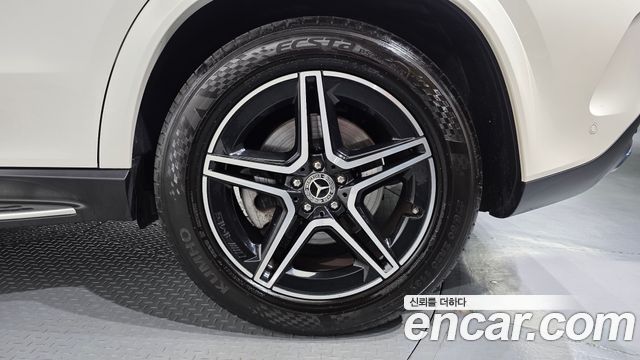 Mercedes-Benz GLE-Class 2021 — photo 7