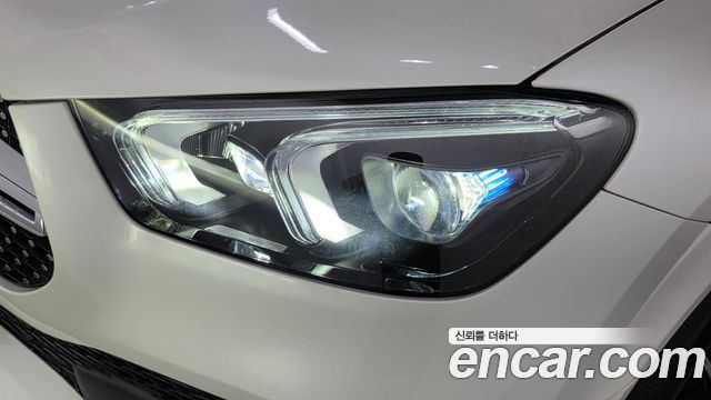 Mercedes-Benz GLE-Class 2021 — photo 8