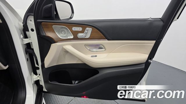 Mercedes-Benz GLE-Class 2021 — photo 15