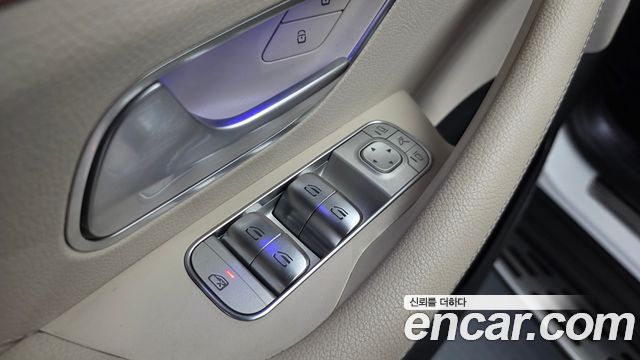 Mercedes-Benz GLE-Class 2021 — photo 30