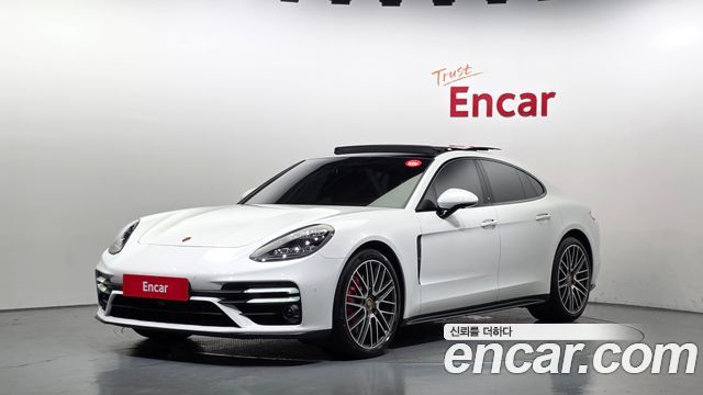 Porsche Panamera 2021 — photo 1