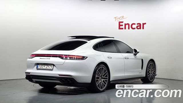 Porsche Panamera 2021 — photo 2