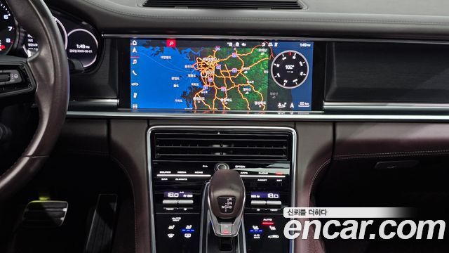 Porsche Panamera 2021 — photo 19