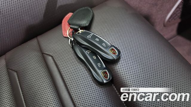 Porsche Panamera 2021 — photo 22