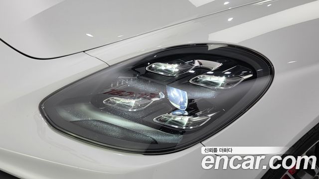 Porsche Panamera 2021 — photo 8