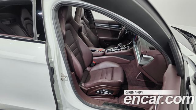 Porsche Panamera 2021 — photo 16