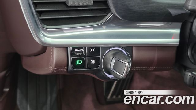 Porsche Panamera 2021 — photo 28