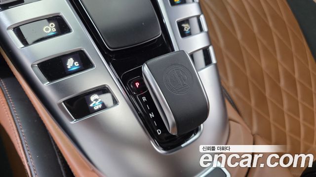 Mercedes-Benz AMG GT 2021 — photo 12