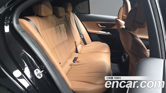 Mercedes-Benz E-Class 2026 — photo 17