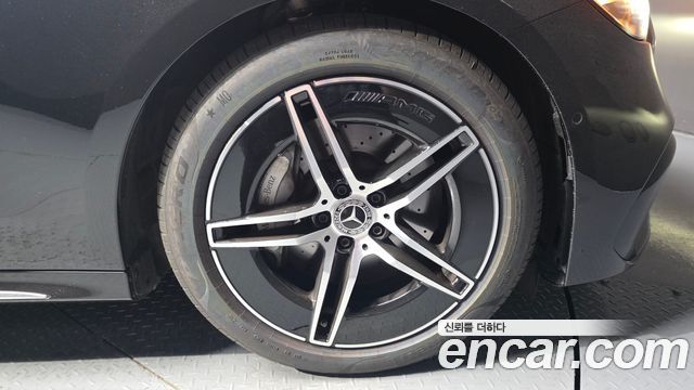 Mercedes-Benz E-Class 2026 — photo 7