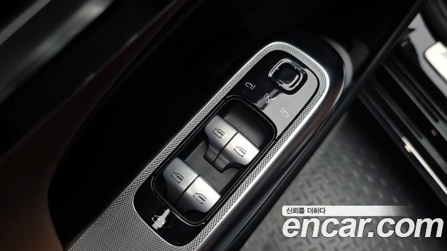 Mercedes-Benz E-Class 2026 — photo 32
