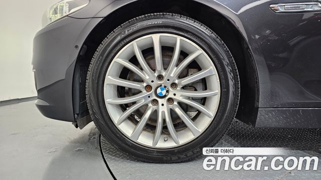 BMW 5-Series 2015 — photo 5