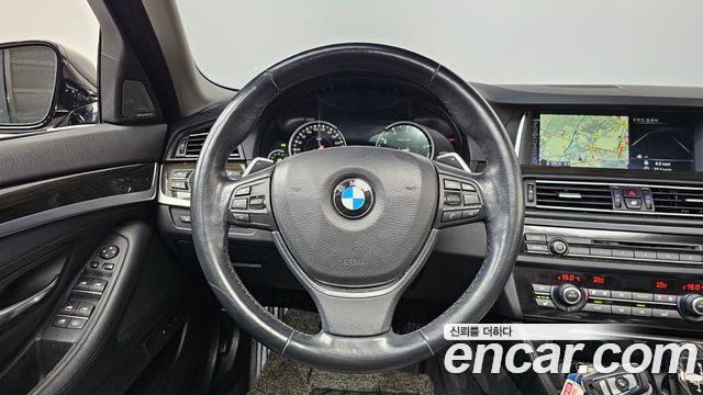 BMW 5-Series 2015 — photo 13