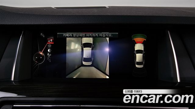 BMW 5-Series 2015 — photo 15