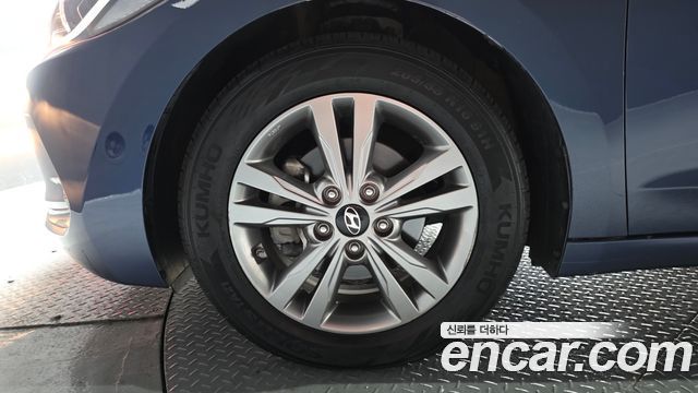 Hyundai AVANTE 2017 — photo 5