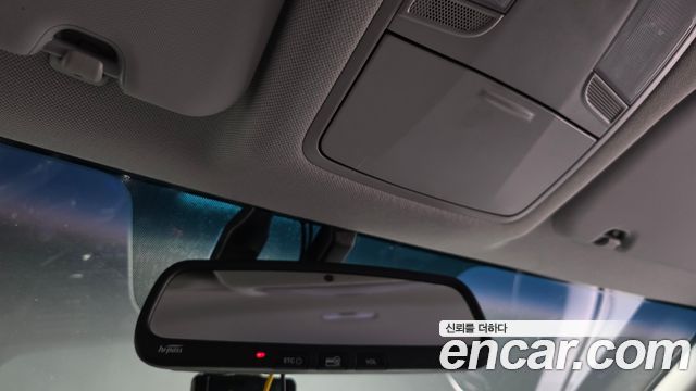 Hyundai AVANTE 2017 — photo 26
