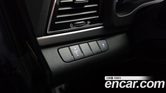 Hyundai AVANTE 2017 — photo 29