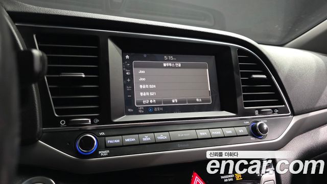 Hyundai AVANTE 2017 — photo 31