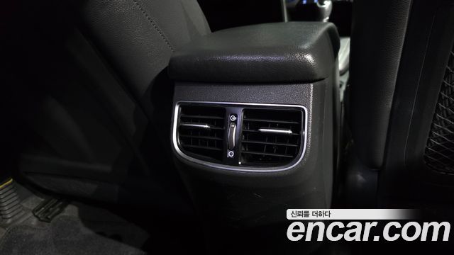Hyundai AVANTE 2017 — photo 33