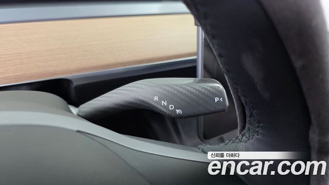 Tesla Model Y 2021 — photo 12