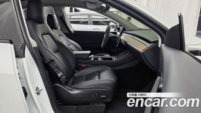 Tesla Model Y 2021 — photo 17