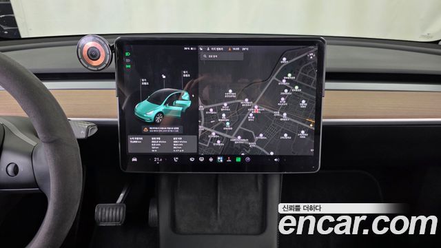Tesla Model Y 2021 — photo 20
