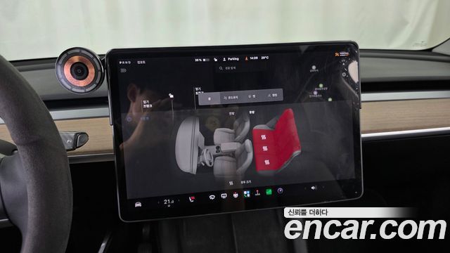 Tesla Model Y 2021 — photo 25