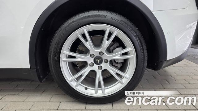 Tesla Model Y 2021 — photo 7