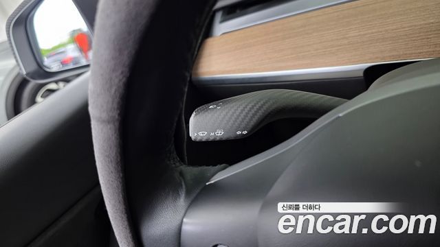 Tesla Model Y 2021 — photo 29