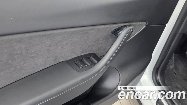 Tesla Model Y 2021 — photo 30