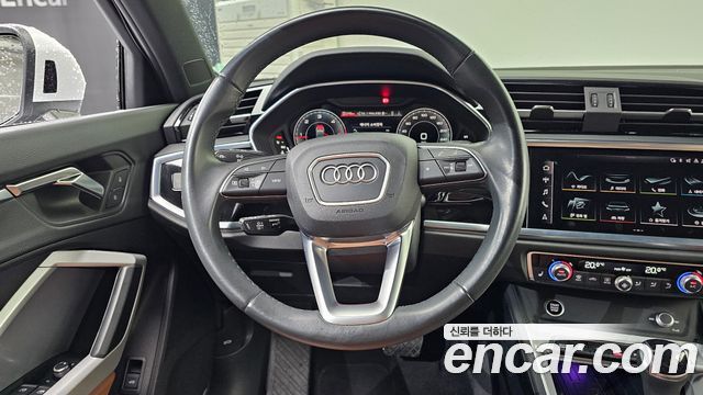 Audi Q3 2023 — photo 19