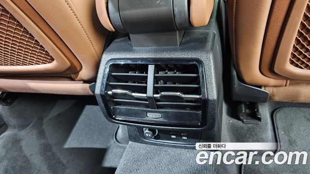 Audi Q3 2023 — photo 24