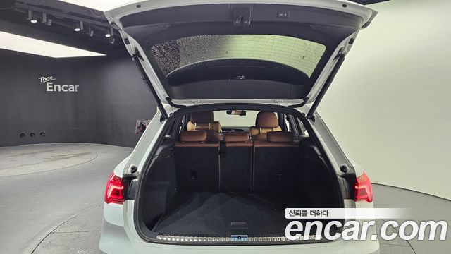 Audi Q3 2023 — photo 26