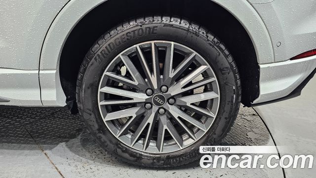 Audi Q3 2023 — photo 7