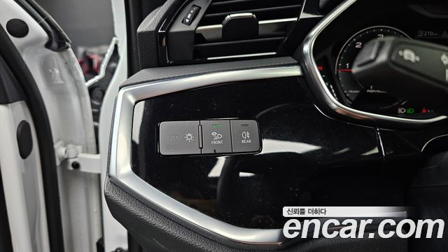 Audi Q3 2023 — photo 29