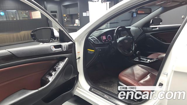 Kia K7 2015 — photo 13